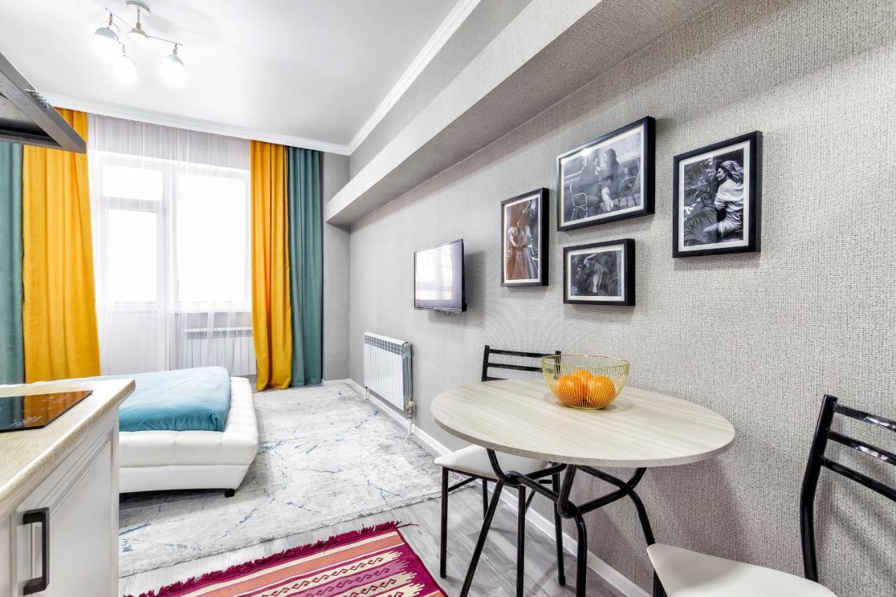 Cosy flat in the city center Astaná Exterior foto